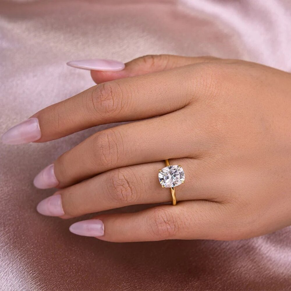 Louily Moissanite 4.0 Carat Cushion Cut Engagement Ring And 2.5 Ct Round Band, 6 - Picture 2 of 7